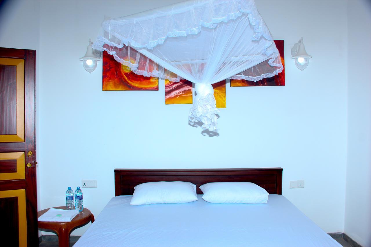 Villa Palm Breeze Polhena Exterior foto