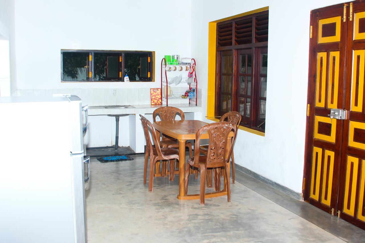 Villa Palm Breeze Polhena Exterior foto