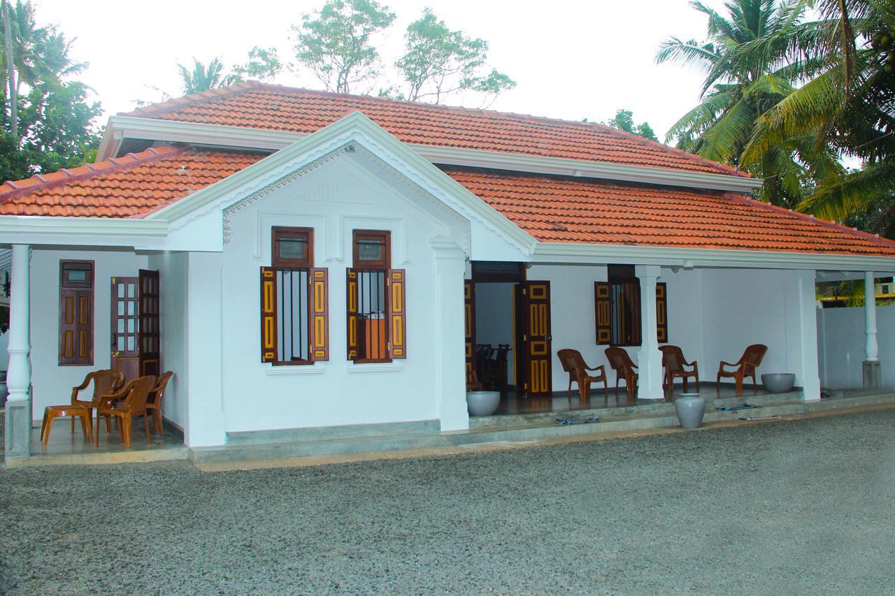 Villa Palm Breeze Polhena Exterior foto